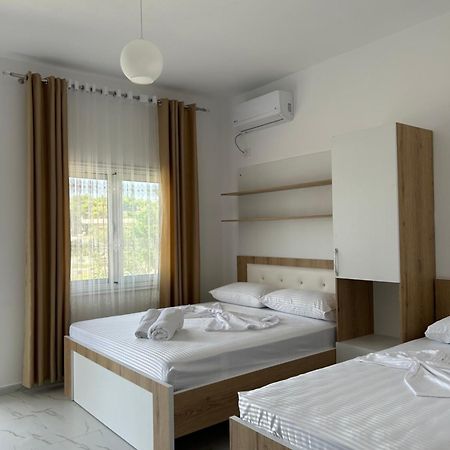 Vila Roan Vlore Luaran gambar