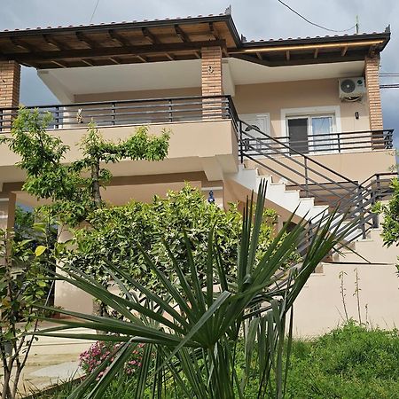 Vila Roan Vlore Luaran gambar