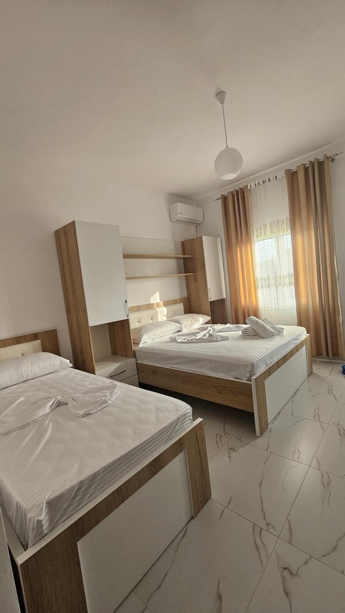 Vila Roan Vlore Luaran gambar