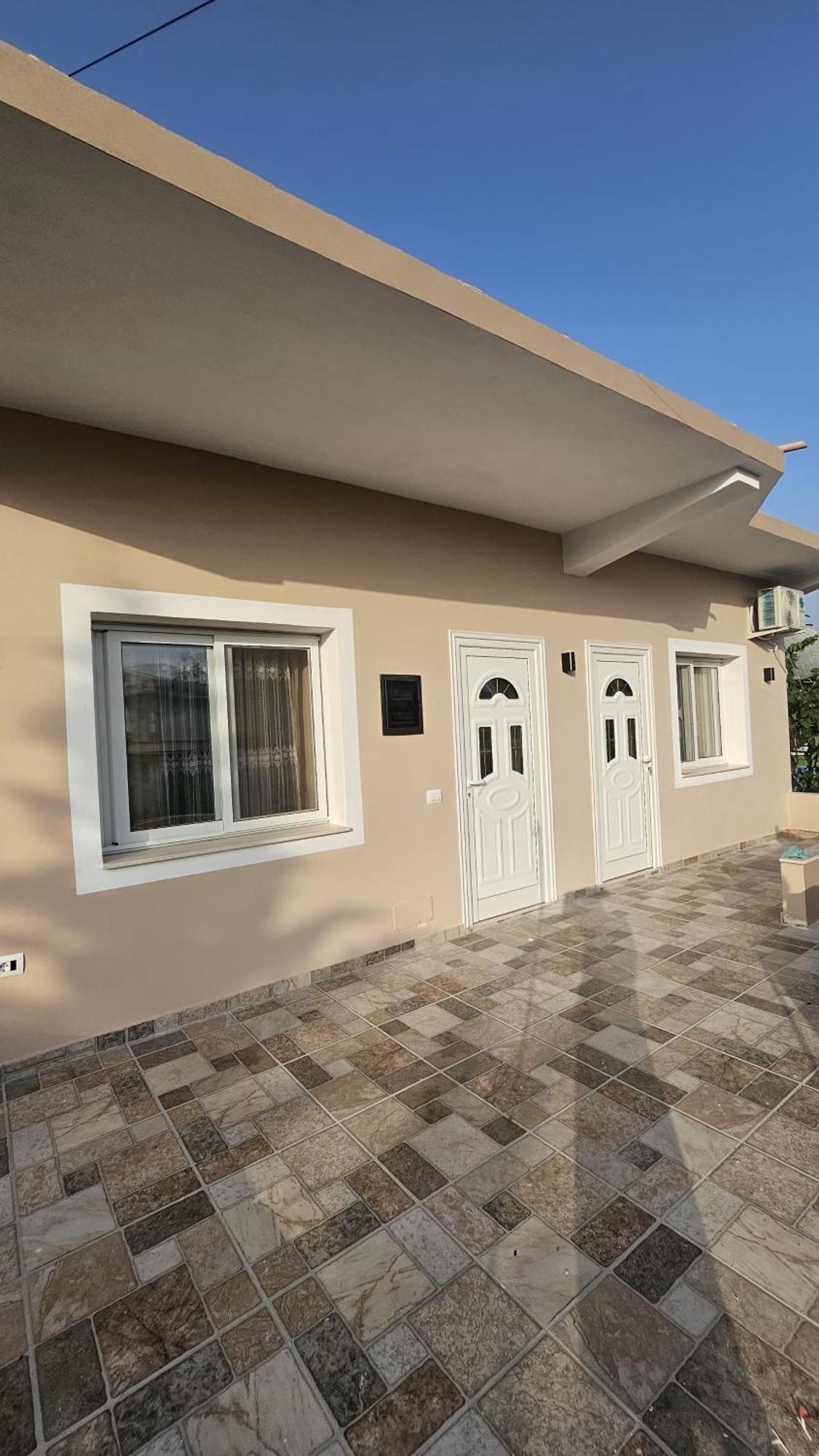 Vila Roan Vlore Luaran gambar