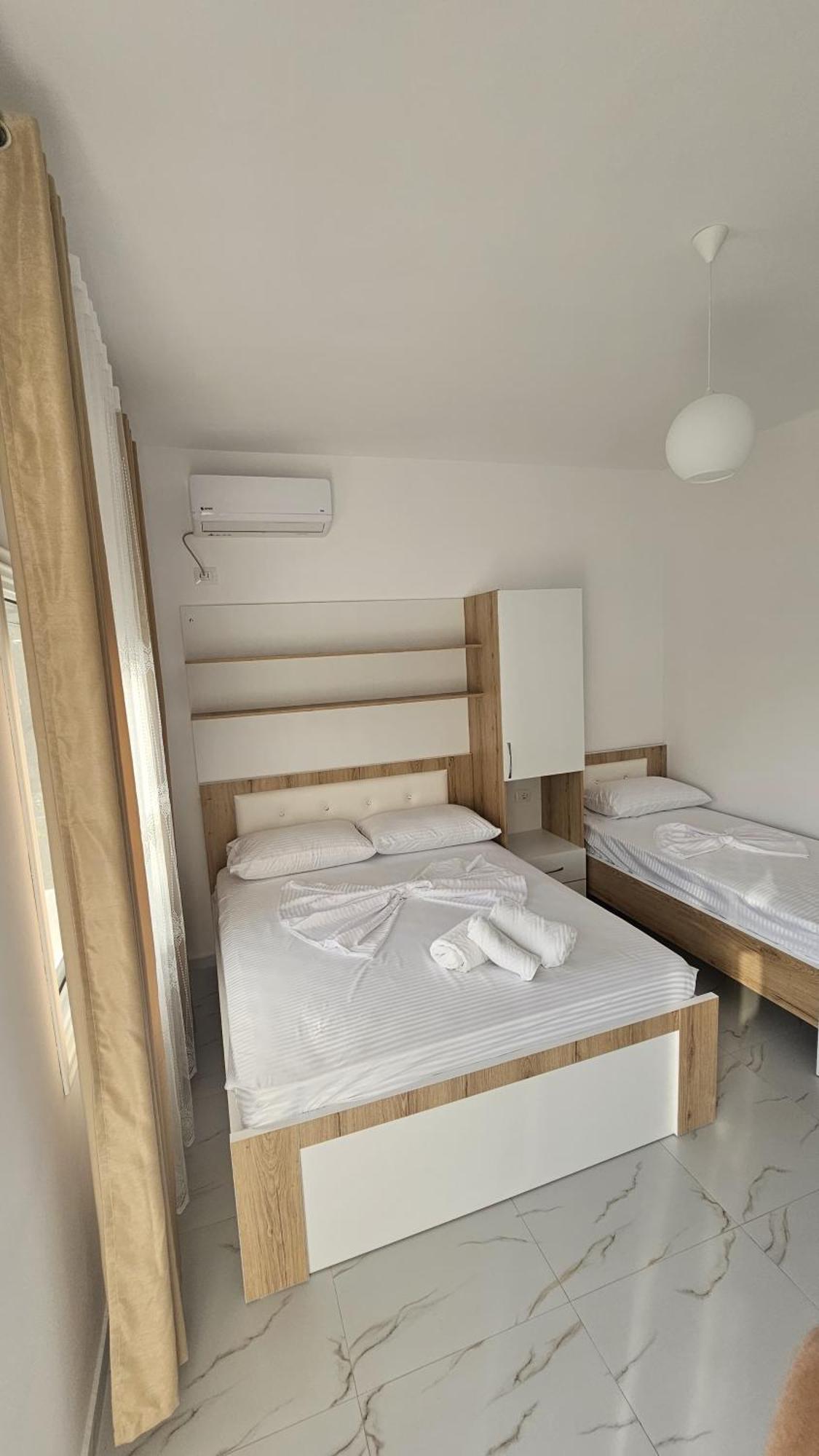 Vila Roan Vlore Luaran gambar