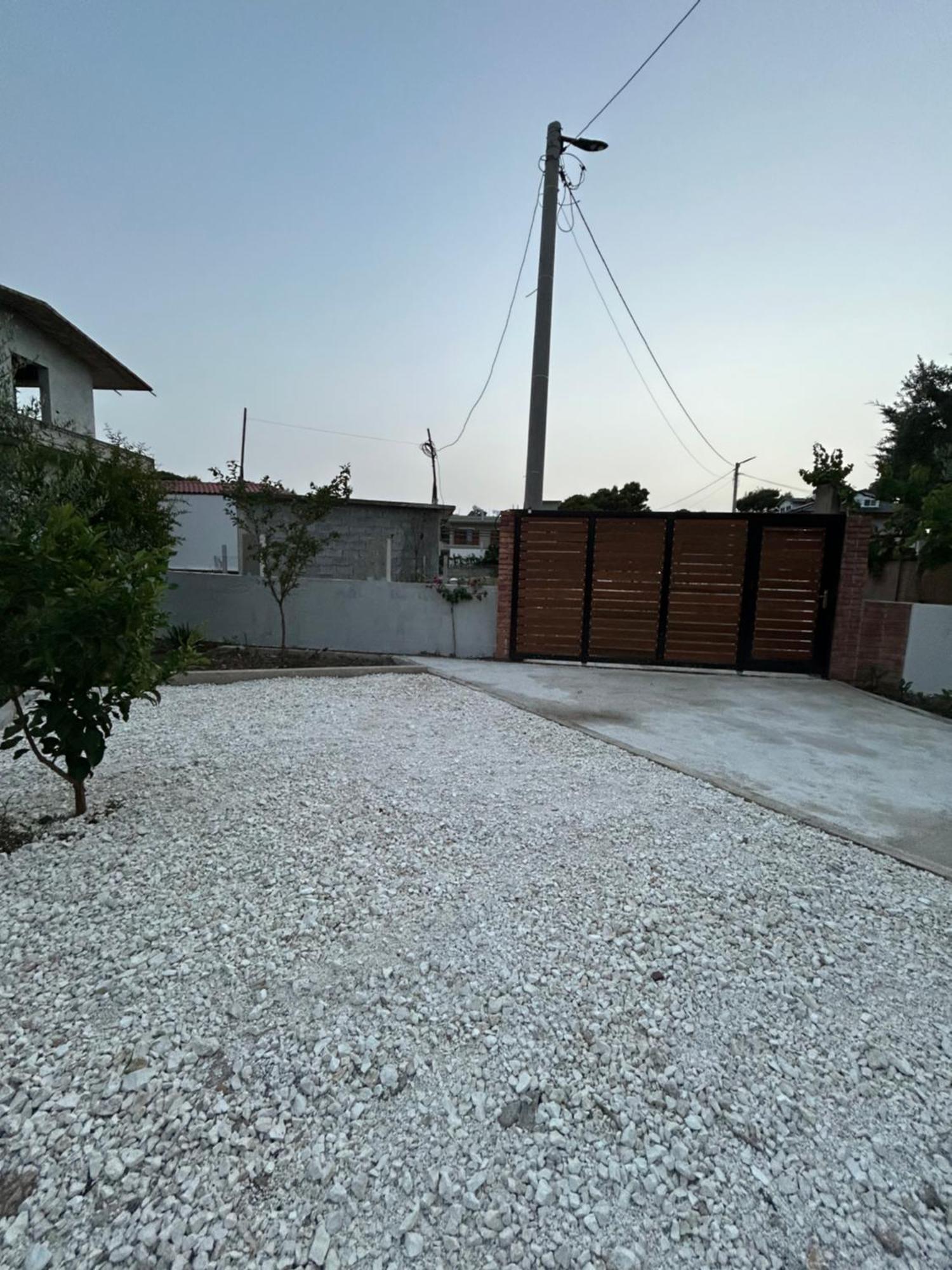 Vila Roan Vlore Luaran gambar