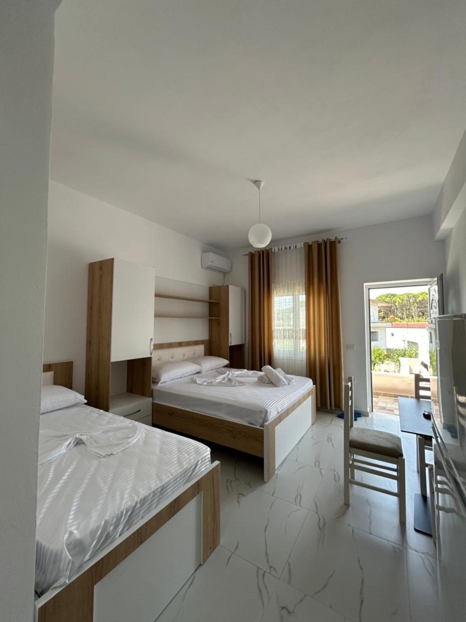 Vila Roan Vlore Luaran gambar