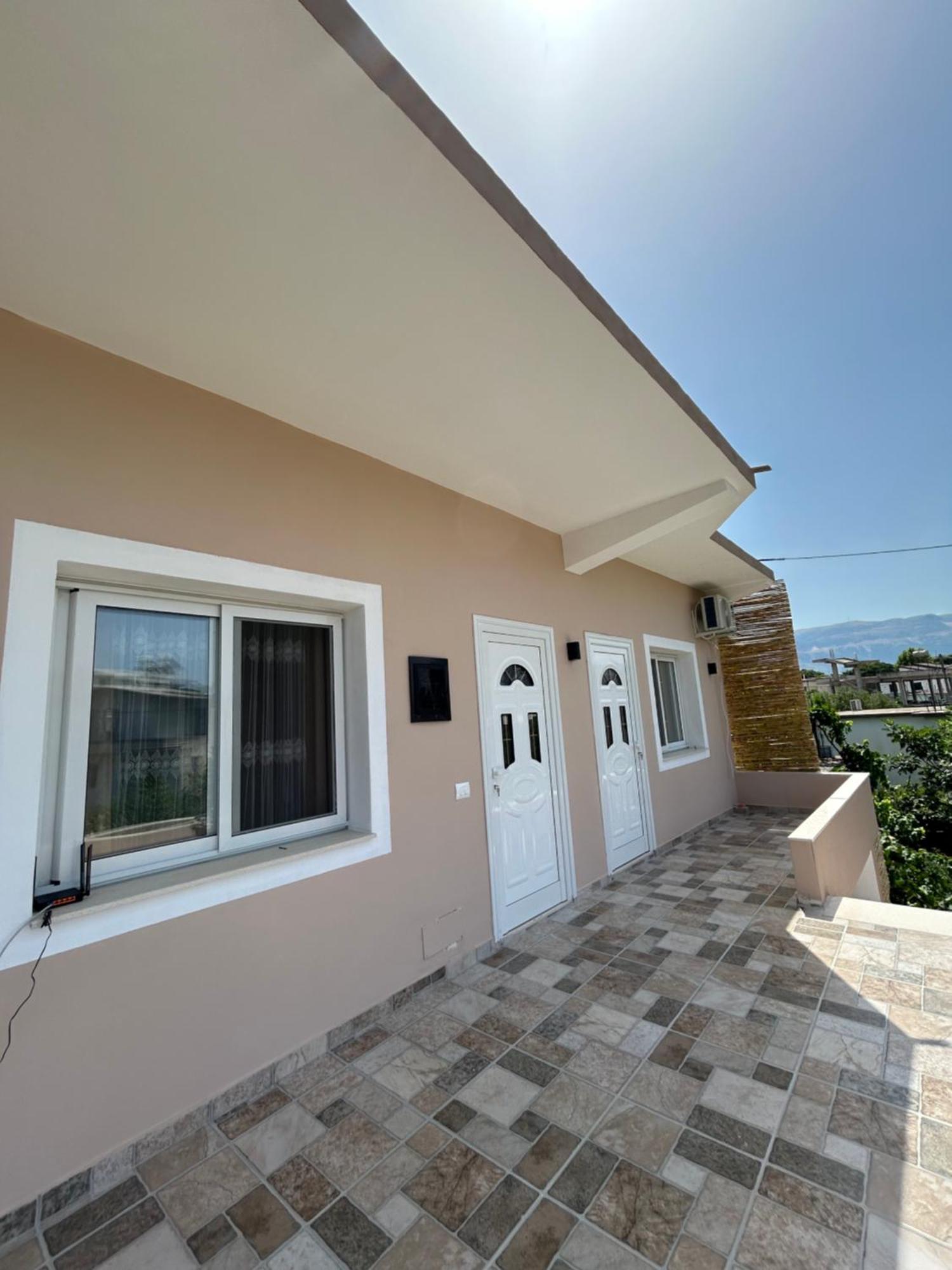 Vila Roan Vlore Luaran gambar