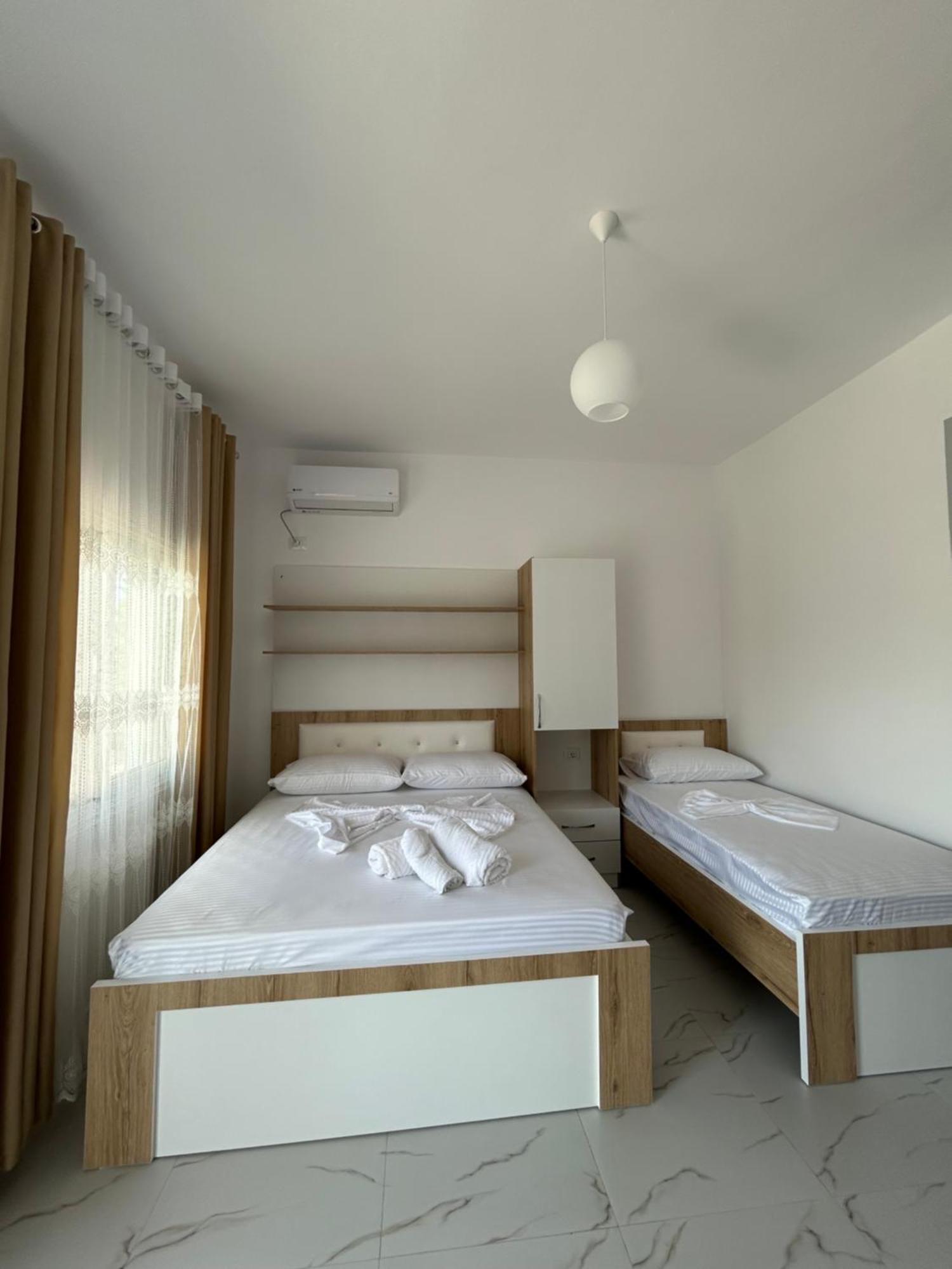 Vila Roan Vlore Luaran gambar