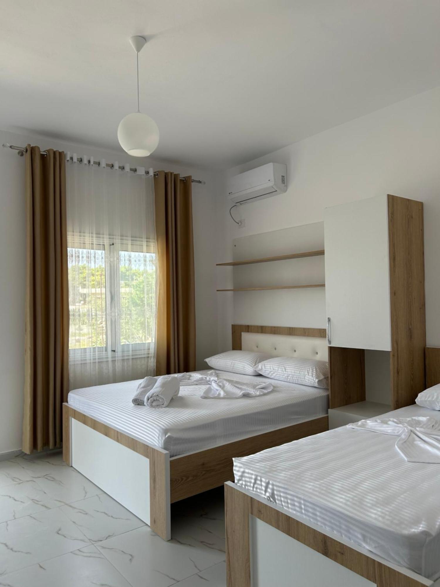 Vila Roan Vlore Luaran gambar