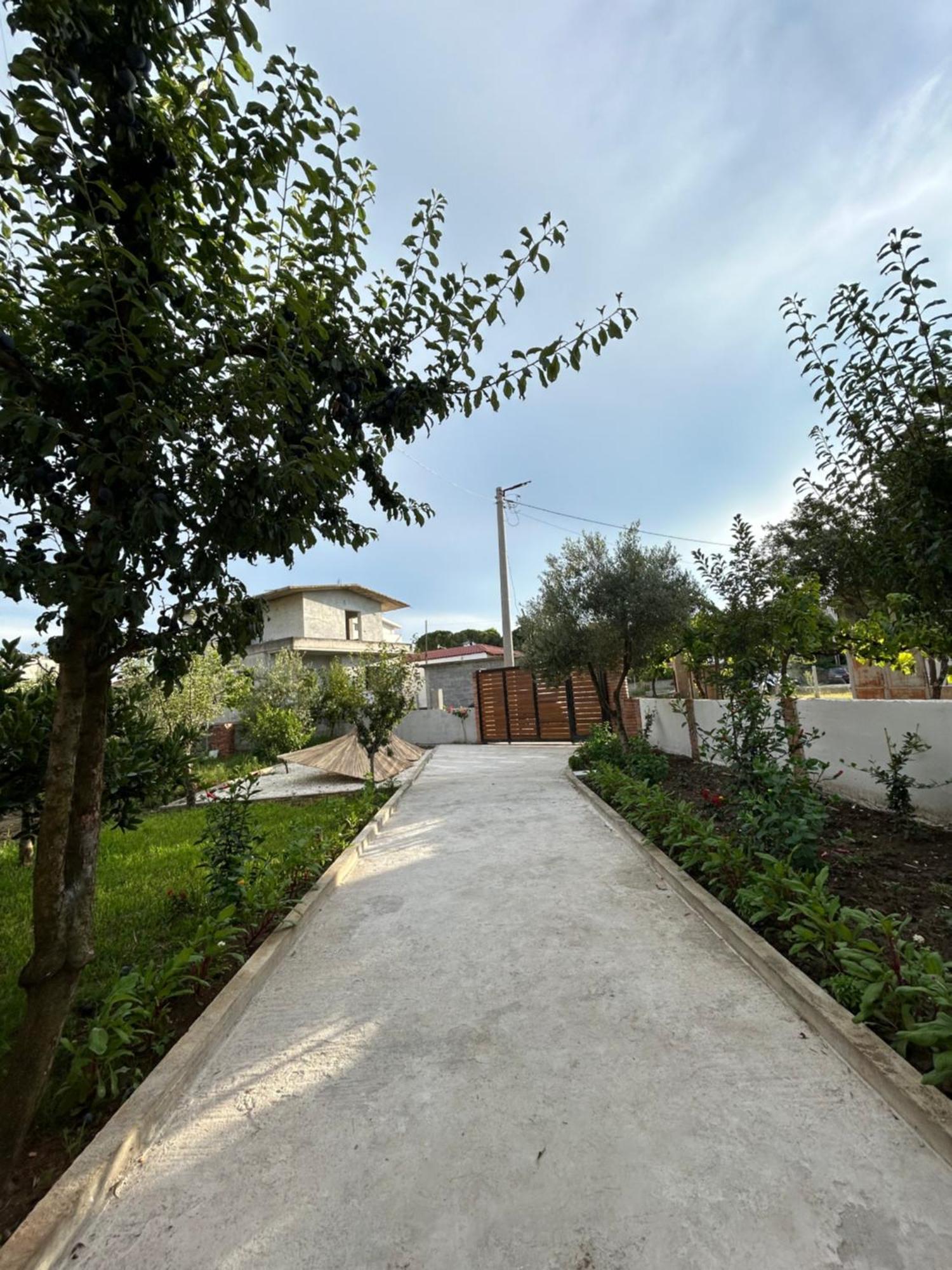 Vila Roan Vlore Luaran gambar