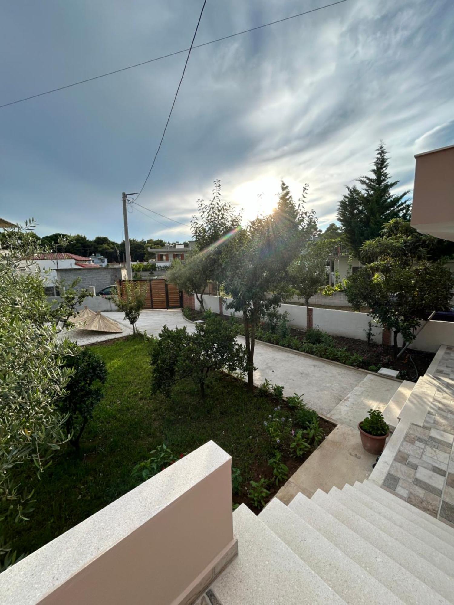 Vila Roan Vlore Luaran gambar